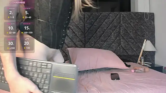 DemonFoxxのライブXXXチャット
