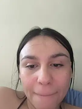 Daniela-rosee Chat XXX in diretta