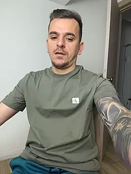 Huge_cock22cm's Live XXX Chat