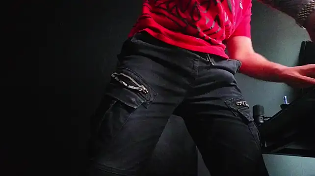 צ'אט XXX בשידור חי של FelixStarkk