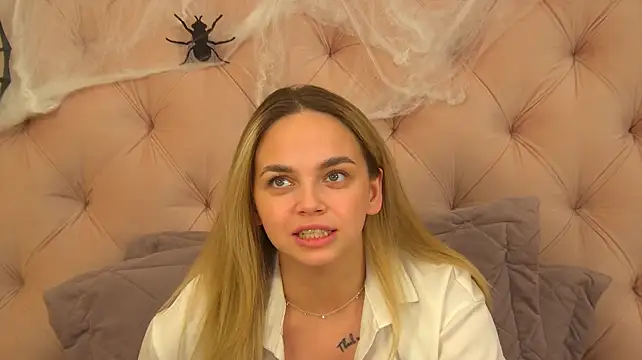 AnitaVenture's Live XXX Chat