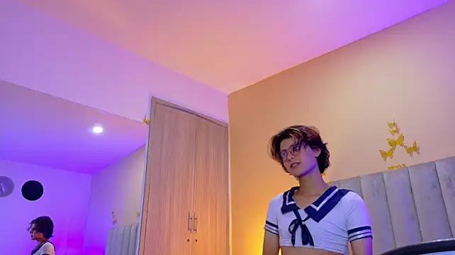 Derek_Sinn's Live XXX Chat