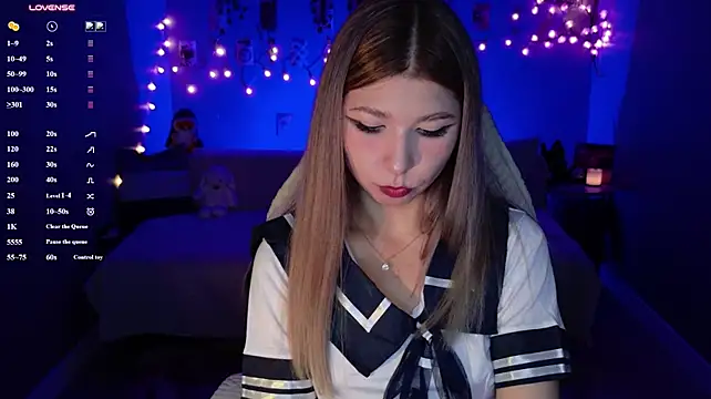XXX chat uživo modela LillyyLilith