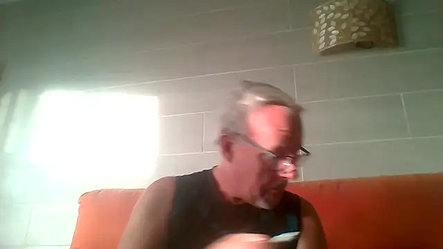 tuggy59's Live XXX Chat