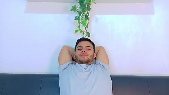 Chat XXX ao vivo de TylerWest_