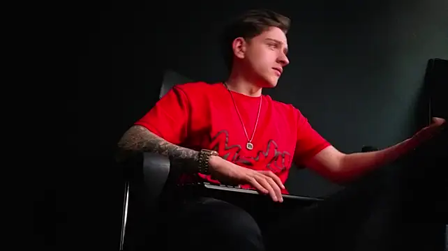 FelixStarkk – Naživo XXX chat