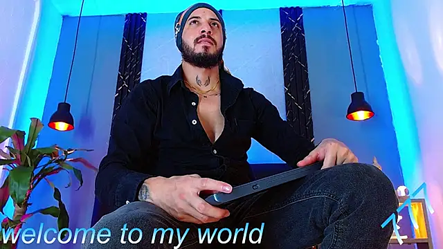 Erick_Wall's Live XXX Chat