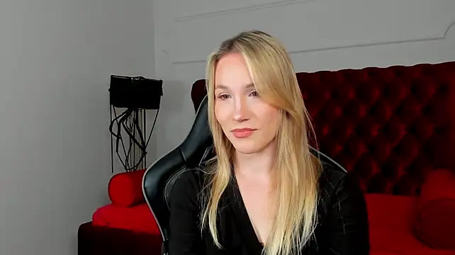 ElaraVoltage Chat XXX in diretta