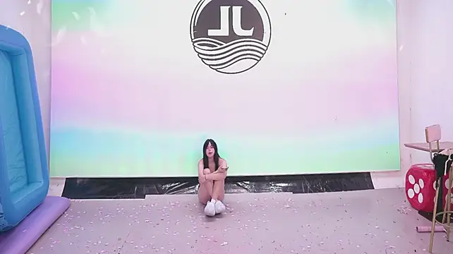 Sw-001n Live XXX chat