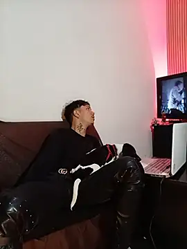 HannibalLester Chat XXX live