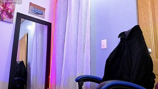 دردشة Veronica_111 الجنسية المباشرة