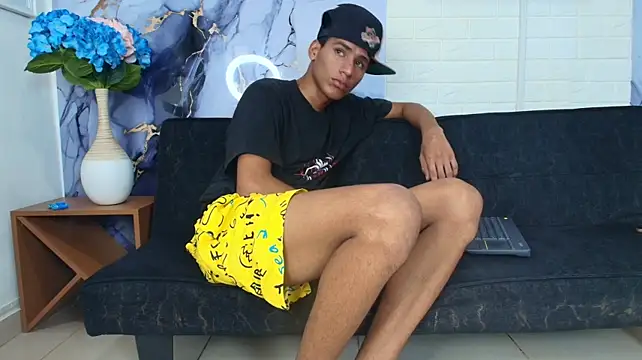 دردشة CUTE_BOYS2026 الجنسية المباشرة
