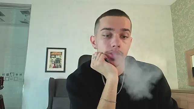XXX chat uživo modela KaydenDrew