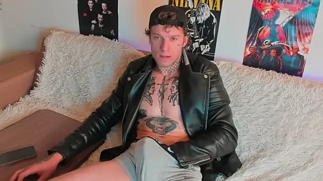 Huntall77 Chat XXX live