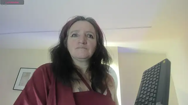 Chatroom XXX en direct de CloeMature