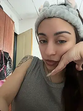 Chatroom XXX en direct de Jennyvignaduzzo