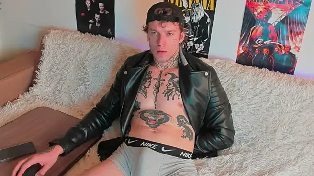 Huntall77 – Naživo XXX chat