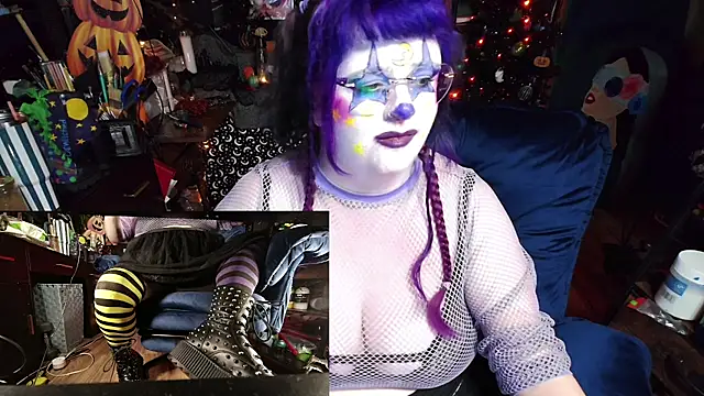 Sinstresshemlock's Live XXX Chat