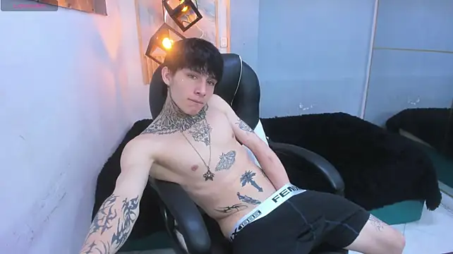 Chat XXX Live Cry_thereal
