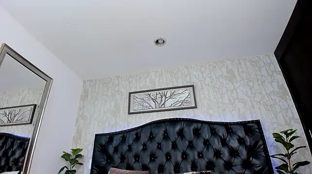 MattDevon's Live XXX Chat