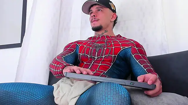Chat XXX en directo de NoahhBrown