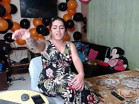 Chat +18 de Sashaferrari2000 ao vivo
