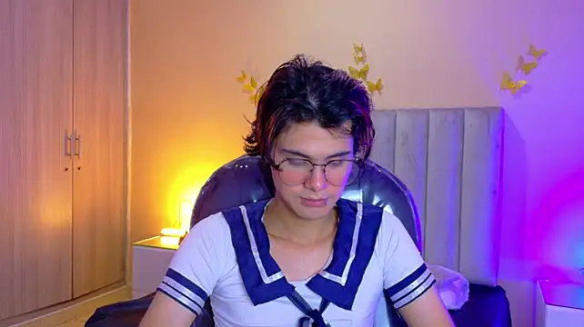 Derek_Sinn's Live XXX Chat