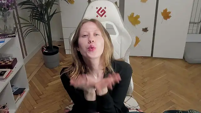 Silly__Milly Chat XXX live