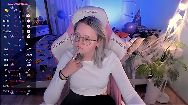 LunarGlow's Live XXX Chat