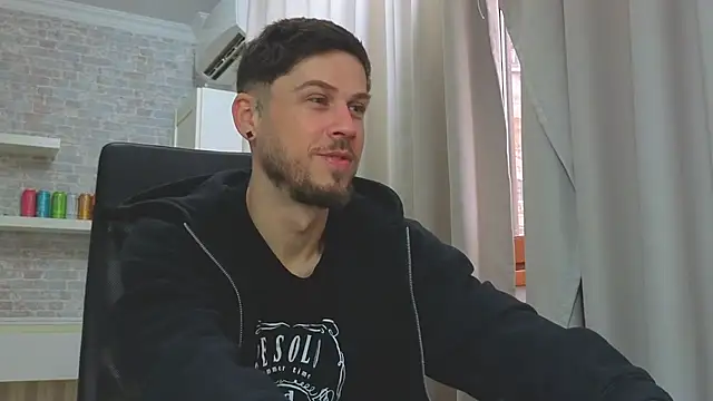 JonahShaw Chat XXX in diretta
