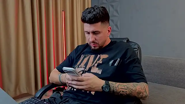 LoganStroud Chat XXX live