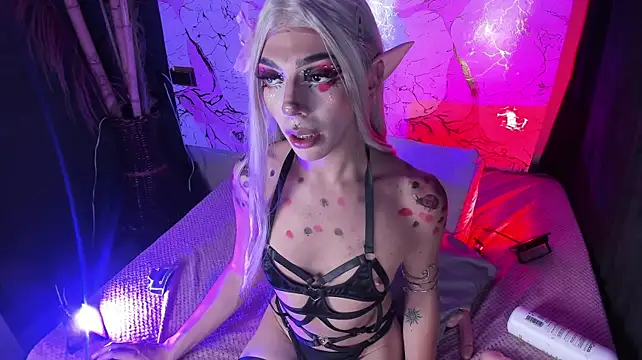 Czat XXX na żywo – Thali_a