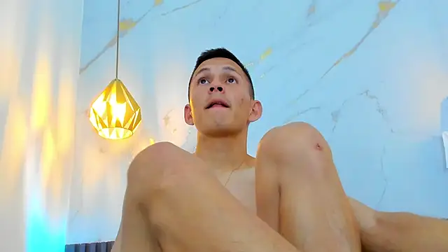 צ'אט XXX בשידור חי של IzanArias