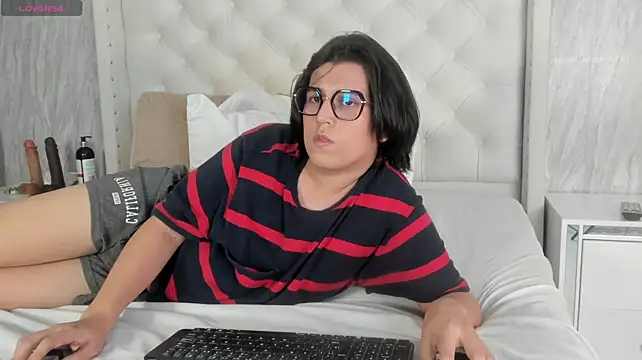 Monteszzo Live XXX-chat