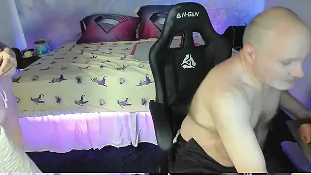 KurvyKandie's Live XXX Chat