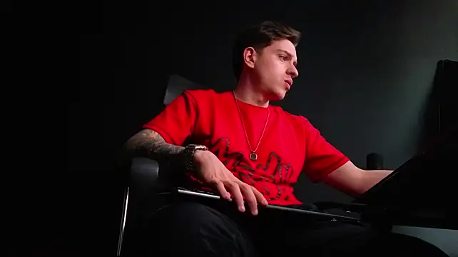 FelixStarkk live XXX chat