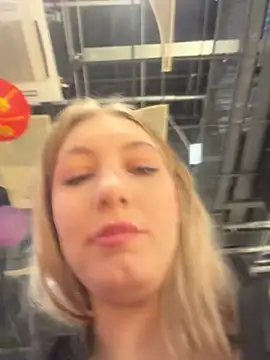 JessiTous live XXX chat