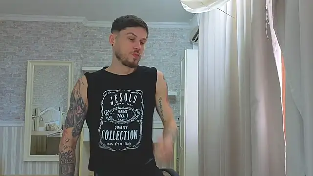 Chat XXX en directo de JonahShaw
