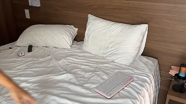 Raamoss élő XXX-chatje