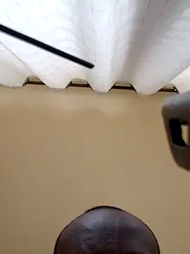 TallandBigEbony Show in webcam