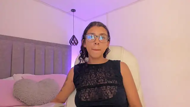 Chat +18 de Dalia_nix_ ao vivo