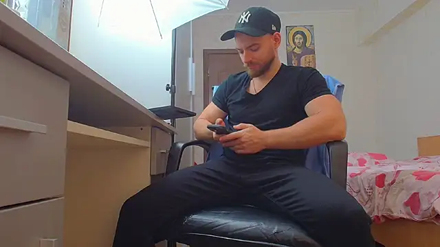Ryanstone_ live XXX chat