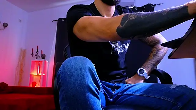 XXX chat uživo modela MightyAaron66