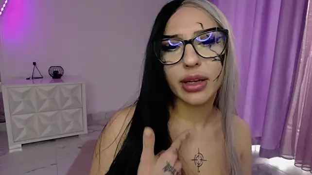 RavenFoxxy's Live XXX Chat