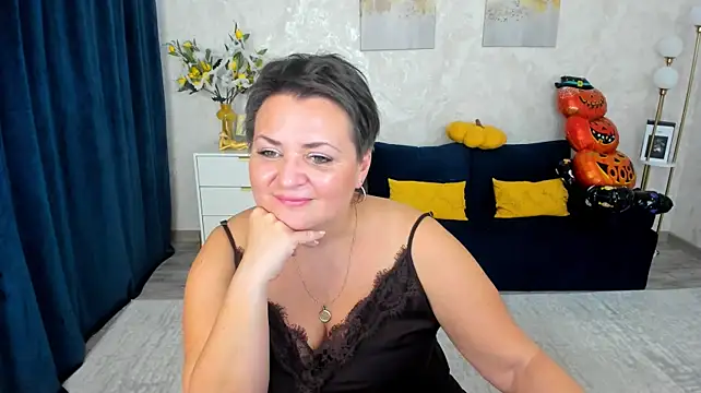 AnnaCorlane Adlı Modelin Canlı XXX Sohbeti