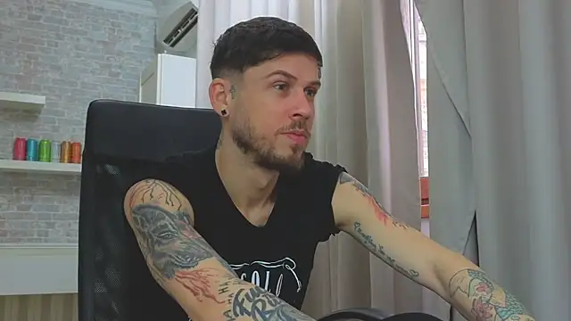 JonahShaw's Live XXX Chat