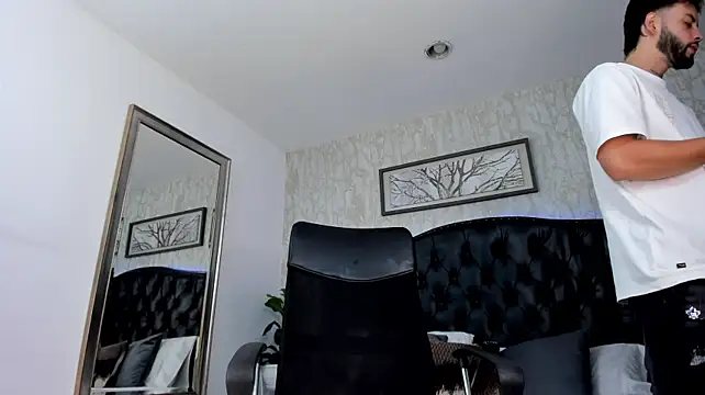 MattDevon Live XXX Chat