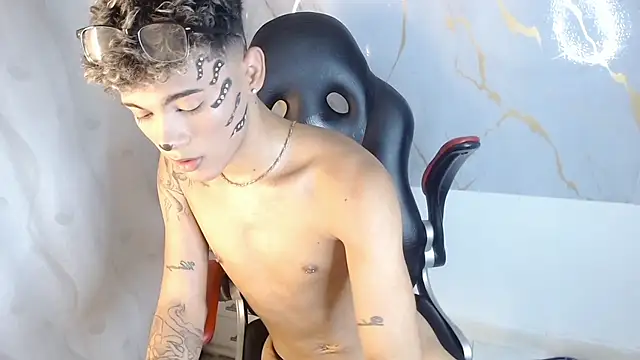 NaimVossn Live XXX chat