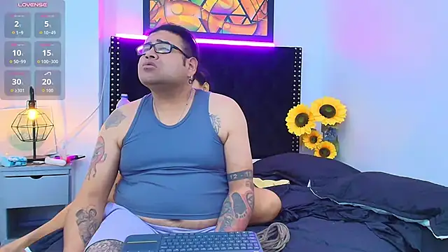 Red_Fire_Moon Chat XXX live