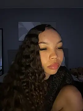 nikkiloveee's Live XXX Chat